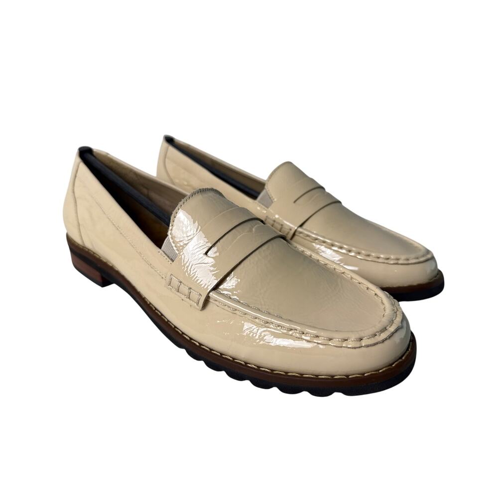 Walking Cradles Winnie Loafer Womens 10.5 Vanilla Crinkle Patent Leather Slip On